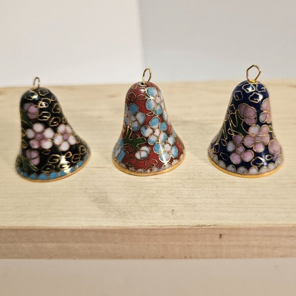 Vintage Cloisonné Miniature 1.25 inch Enamel Brass Bells Floral Motif Set of 3 - Picture 2 of 8